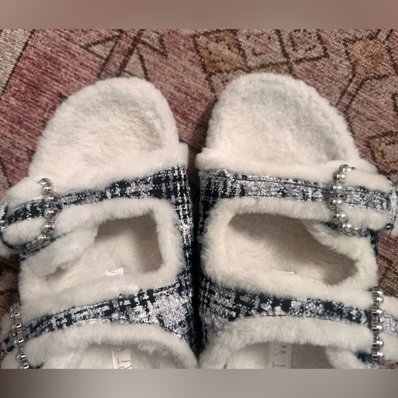 Stuart Weitzman Piper Shearling Slides 7 - Picture 6 of 8